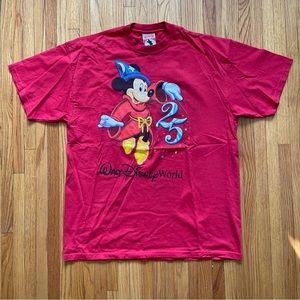 Walt Disney World vintage 90’s 25th anniversary t-shirt